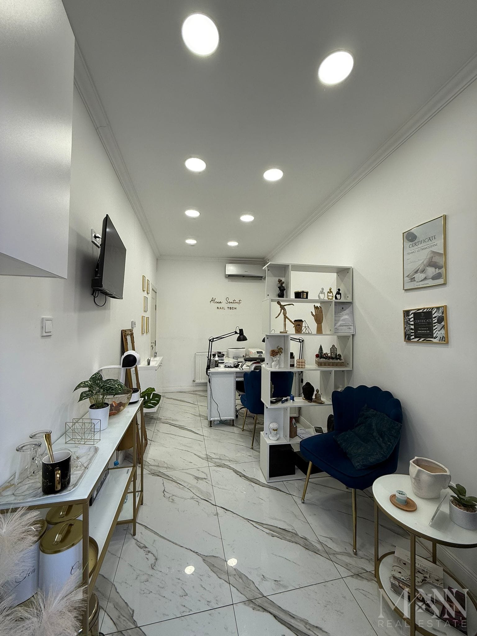 Spatiu comercial, salon de inchiriat, central Oradea SC0013 – 08