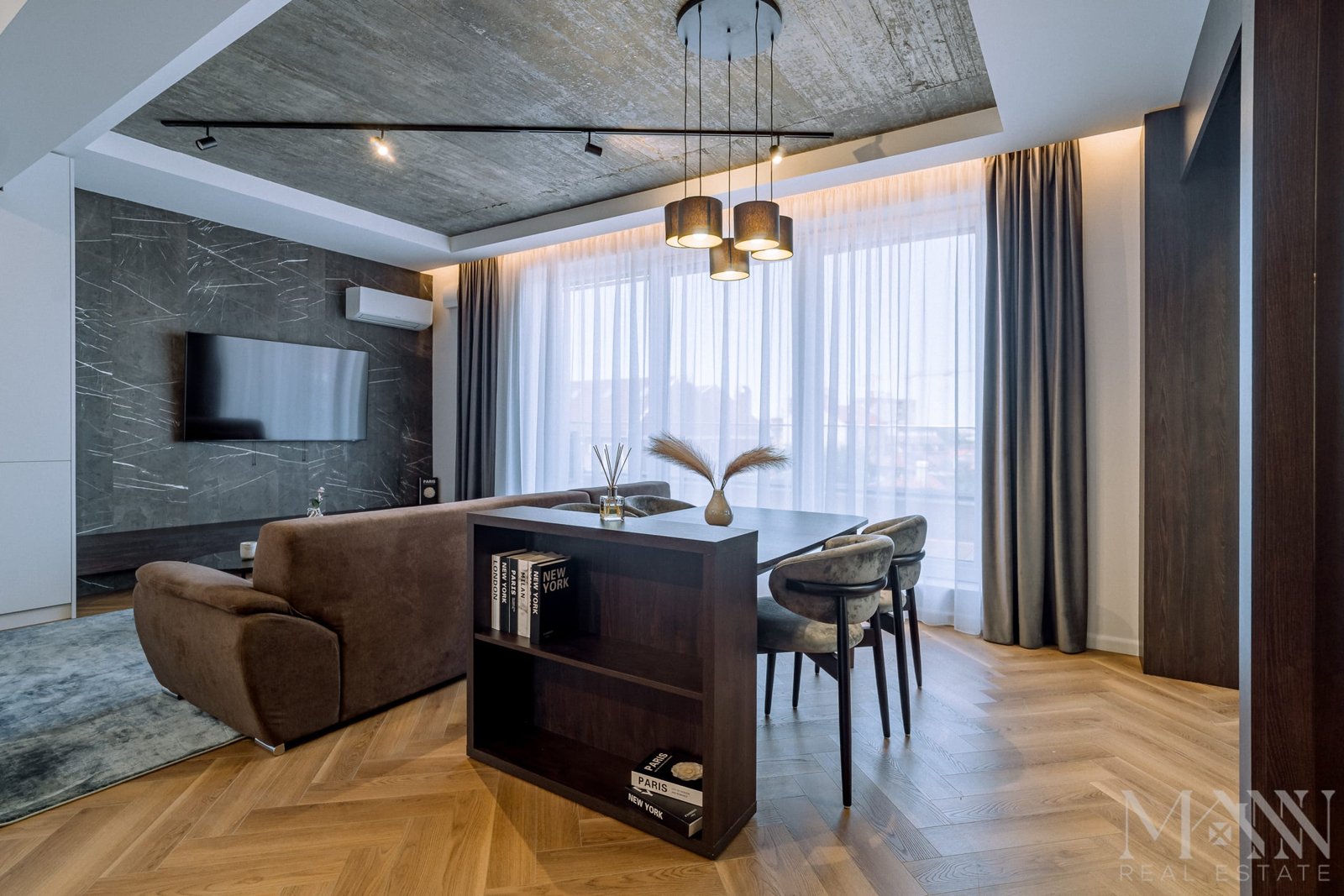 Penthouse Apartament 3 camere de inchiriat bloc nou verde Cantemir Oradea AP0077 – 01